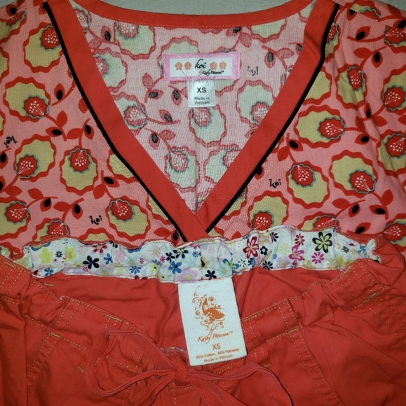 Koi Scrub Set Side Tie Papaya & Lime Green Xsmall - Picture 4 of 4